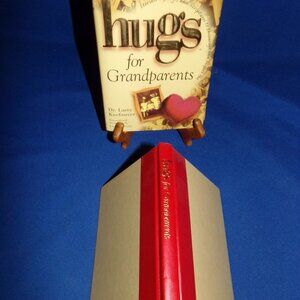 Hugs for Grandparents: Stories, Sayings, and Scriptures to Encourage & Inspire